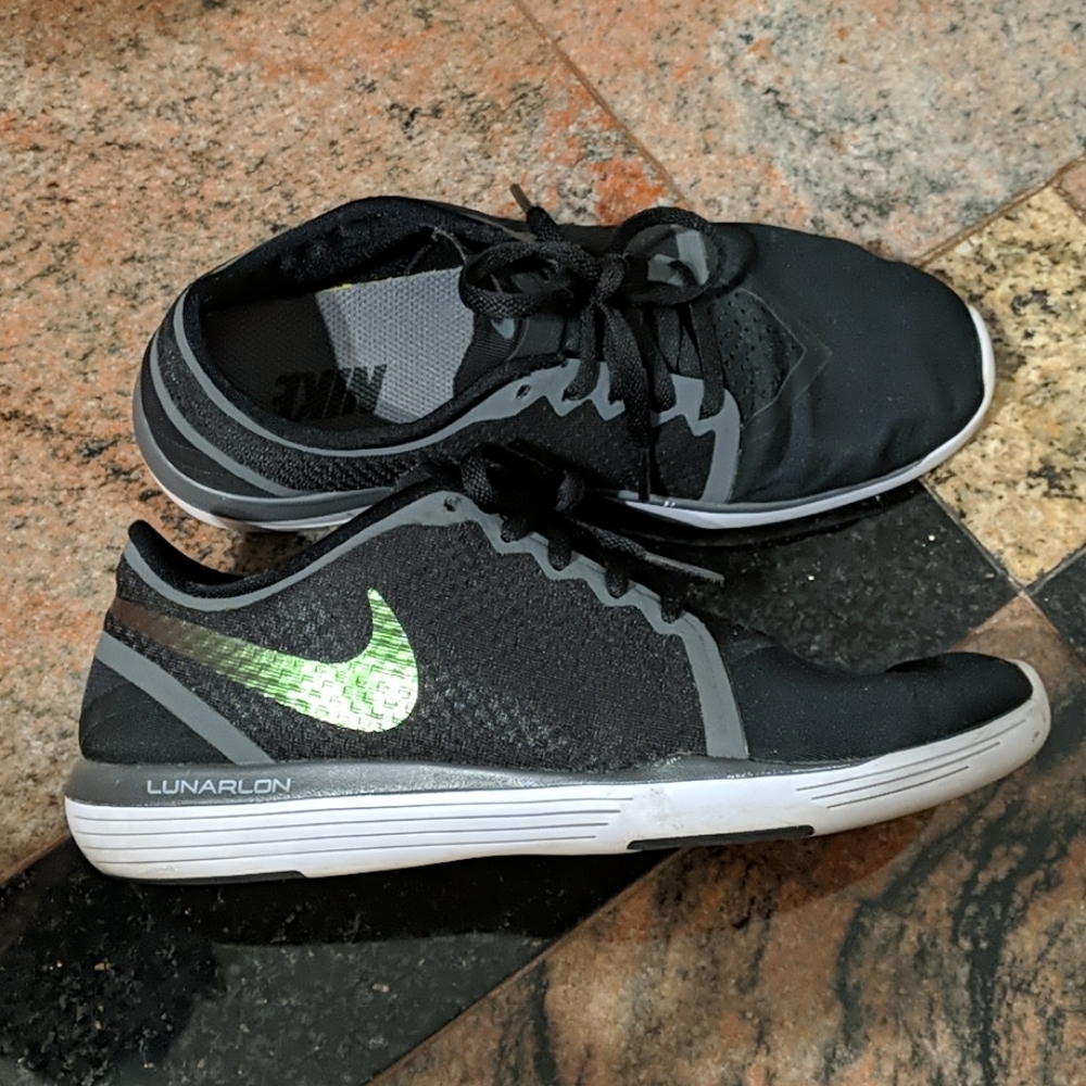 Nike lunarlon size 6.5 in great condition